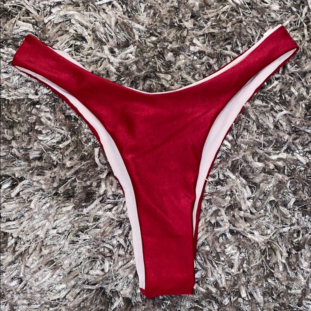 bathing suit - Picture 3 of 3